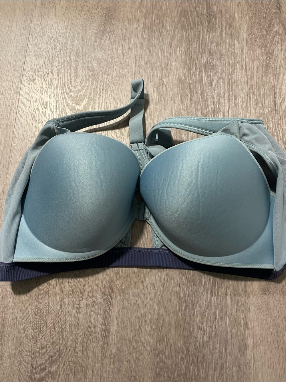 102 Victoria's Secret Light Blue Padded Wireless Bra